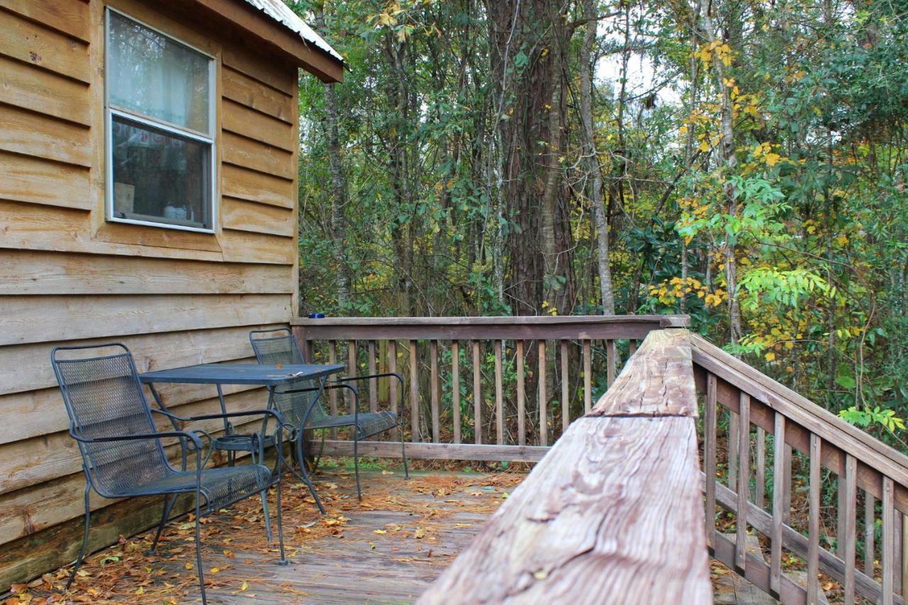 Berry Creek Cabins Bed & Breakfast Isabel Ngoại thất bức ảnh