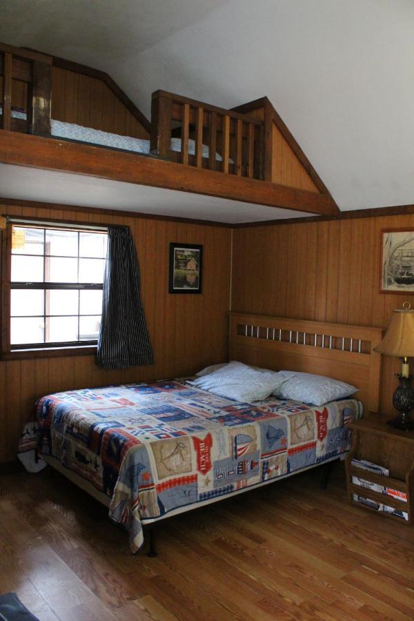 Berry Creek Cabins Bed & Breakfast Isabel Ngoại thất bức ảnh