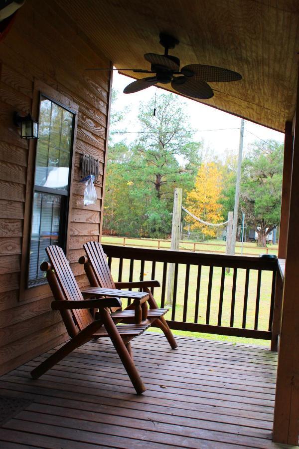 Berry Creek Cabins Bed & Breakfast Isabel Ngoại thất bức ảnh