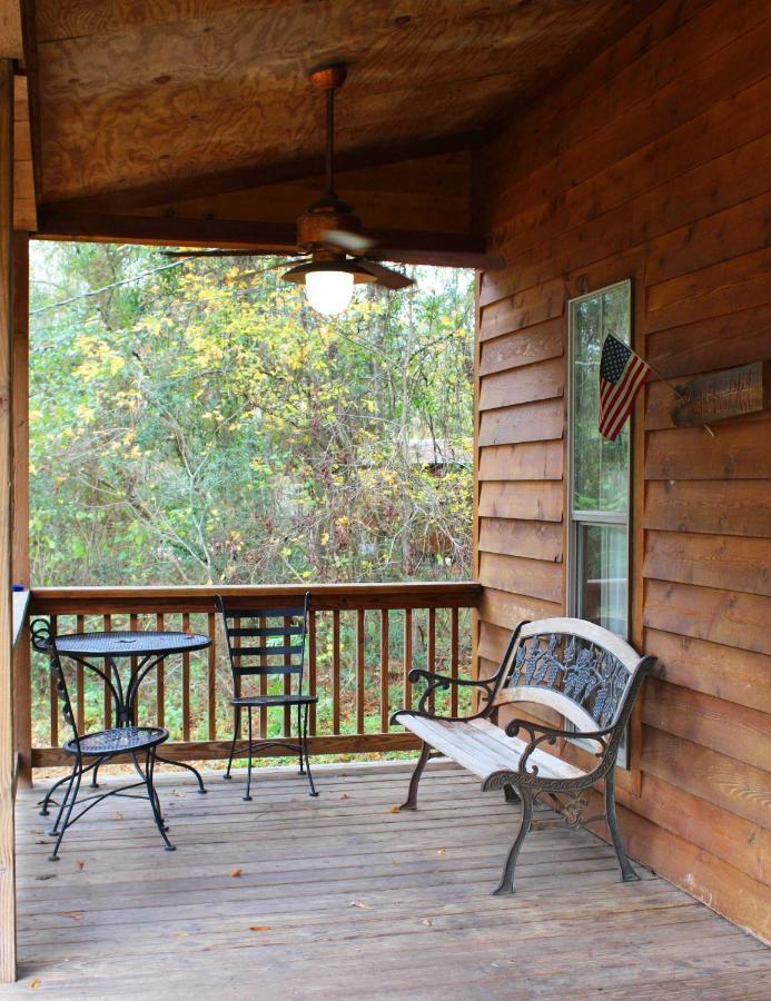 Berry Creek Cabins Bed & Breakfast Isabel Ngoại thất bức ảnh