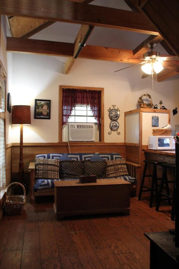 Berry Creek Cabins Bed & Breakfast Isabel Ngoại thất bức ảnh