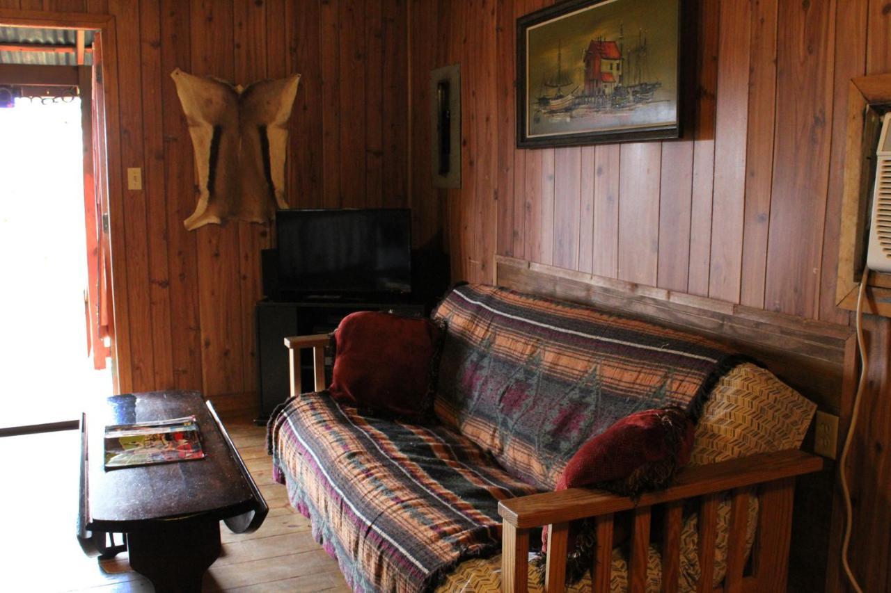 Berry Creek Cabins Bed & Breakfast Isabel Ngoại thất bức ảnh